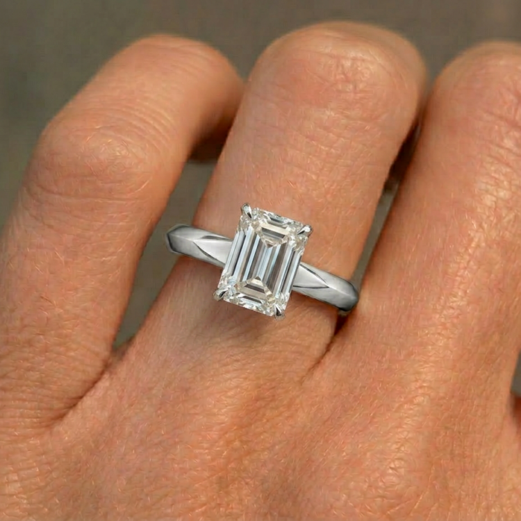 Graceful Emerald Solitaire Diamond Engagement Ring Platinum